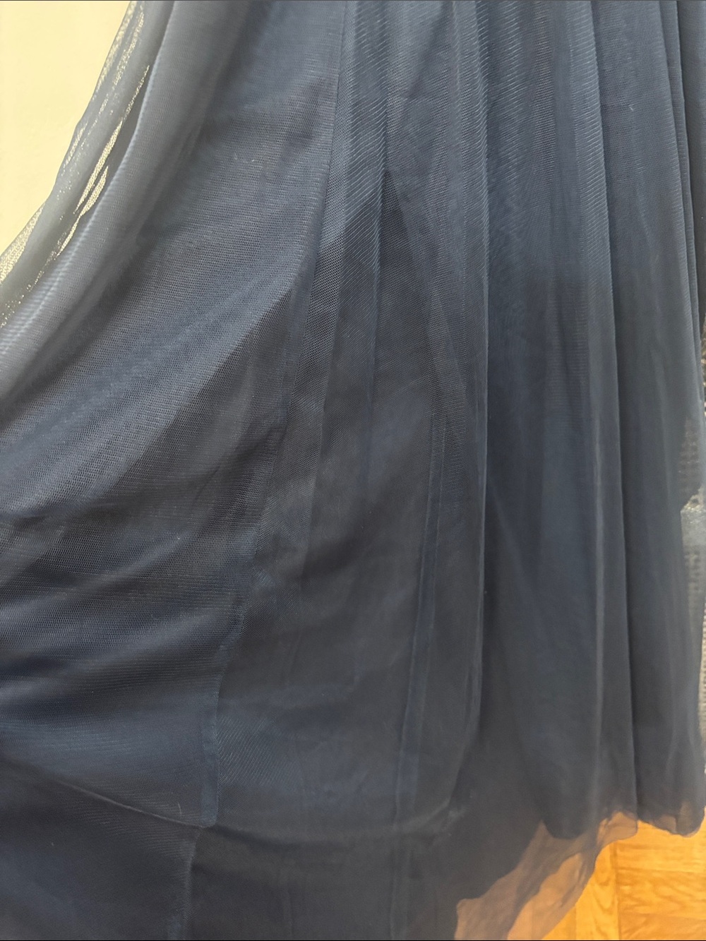 Tadashi Elegant Navy Lace & Chiffon Evening Dress. - Picture 4 of 10
